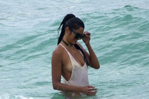 Claudia Jordan Nip Slip 40 thefappeningblog.com.jpg