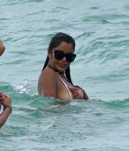 Claudia Jordan Nip Slip 41 thefappeningblog.com.jpg