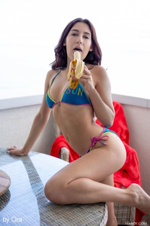 0001-05 thefappeningblog.com.jpg