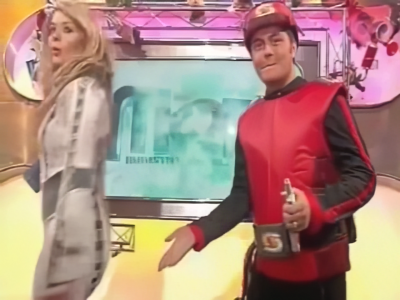 Holly Willoughby Ass Spank20220325_084800_scale_2x_prob-3.mp4_000011500.png
