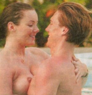 Martine McCutcheon 81610_mm3_122_972lo.jpg