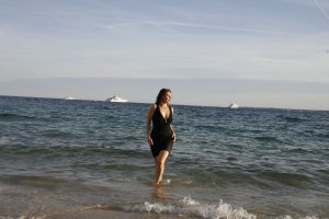 Dany Michalski Sexy & Topless 14 thefappeningblog.com.jpg