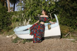 Dany Michalski Sexy & Topless 24 thefappeningblog.com.jpg