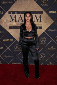 Chantel Jeffries Pokies 17 thefappeningblog.com.jpg