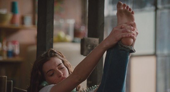 Anne-Hathaway-Feet-484407.jpg