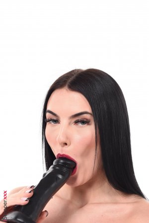 0010-12 thefappeningblog.com.jpg