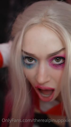 PinupPixie Harley Quinn Anal Sex Tape Video Leaked FappTime.com.mp4_snapshot_15.58.374.jpg
