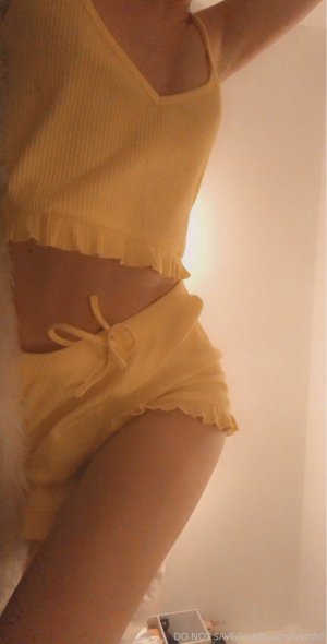 annabethhh-10-08-2020-90484628-take it off me.jpg