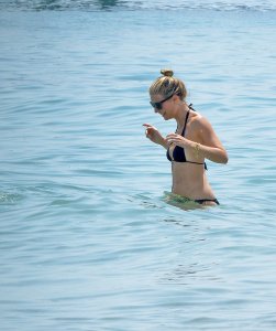 Gwyneth Paltrow Sexy 13 thefappeningblog.com.jpg