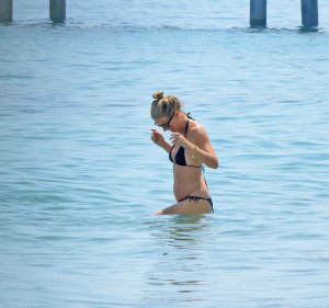 Gwyneth Paltrow Sexy 10 thefappeningblog.com.jpg