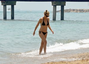 Gwyneth Paltrow Sexy 27 thefappeningblog.com.jpg