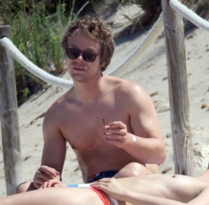 Teliz Alley Sexy Topless 11 thefappeningblog.com.jpg