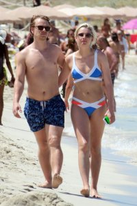 Teliz Alley Sexy Topless 8 thefappeningblog.com.jpg