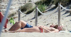 Teliz Alley Sexy Topless 31 thefappeningblog.com.jpg