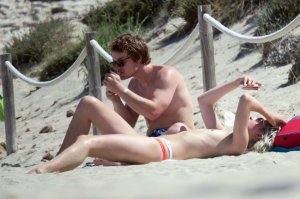 Teliz Alley Sexy Topless 15 thefappeningblog.com.jpg