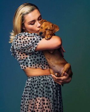 Florence4Pugh (2).jpg Florence4Pugh (2).jpg