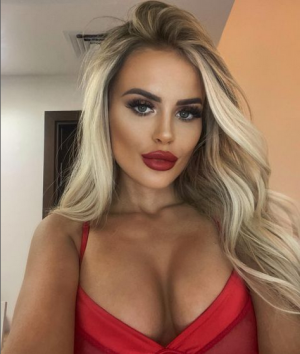 Screenshot 2023-03-30 at 00-21-42 Nicole Farrell (@nicolefarrell_1208) • Instagram photos and ...png