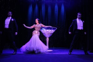 Dita Von Teese Topless Sexy 16 thefappeningblog.com.jpg