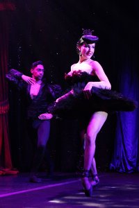 Dita Von Teese Topless Sexy 37 thefappeningblog.com.jpg