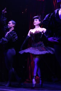 Dita Von Teese Topless Sexy 40 thefappeningblog.com.jpg