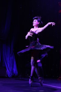 Dita Von Teese Topless Sexy 42 thefappeningblog.com.jpg