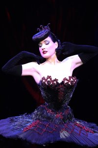 Dita Von Teese Topless Sexy New 8 thefappeningblog.com.jpg