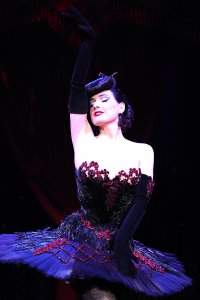 Dita Von Teese Topless Sexy New 3 thefappeningblog.com.jpg