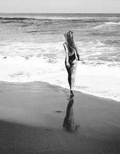 Anna Ewers Nude & Sexy 12 thefappeningblog.com.jpg