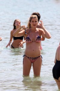 Alessandra Ambrosio, Ana Beatriz Barros Sexy 8 thefappeningblog.com.jpg