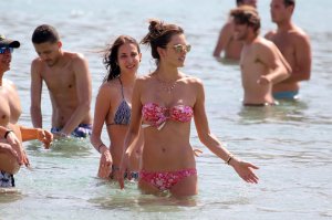 Alessandra Ambrosio, Ana Beatriz Barros Sexy 36 thefappeningblog.com.jpg