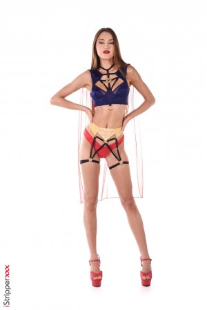 0011-02 thefappeningblog.com.jpg