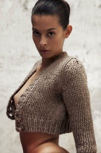 Lara Swiecicki Sexy & Topless 7 thefappeningblog.com.jpg