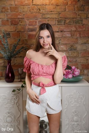 0002-01 thefappeningblog.com.jpg