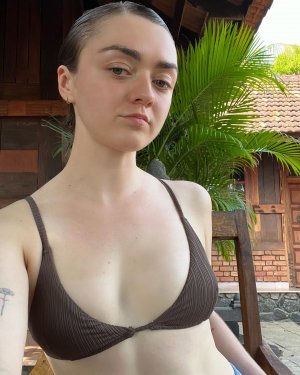 maisie_williams-15042023-0002.jpg