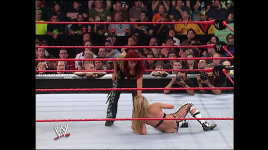 trish--stratus--butt crack cleavage.png
