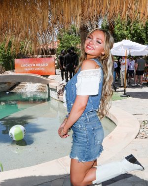 Natalie alyn lind (7).jpg