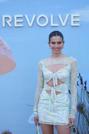 Sara_Sampaio_-_Revolve_Party_at_Coachella_Music_Festival_in_Indio_-_04_15_2023__5_.jpg