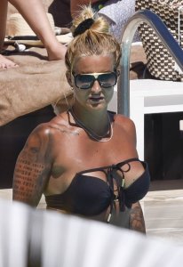 Madeleine Vall Beijner Sexy & Topless 12 thefappeningblog.com.jpg