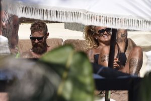 Madeleine Vall Beijner Sexy & Topless 32 thefappeningblog.com.jpg