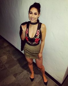 Cassie Steele Sexy 5 thefappeningblog.com.jpg