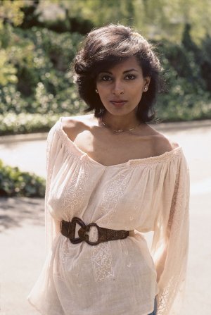 pam grier9.jpg