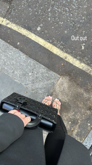 imogen_thomas's instagram 2023-4-22 story.jpg