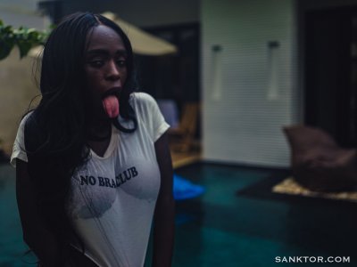 0001-08 thefappeningblog.com.jpg