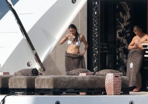 Michelle Rodriguez Sexy 23 thefappeningblog.com.jpg
