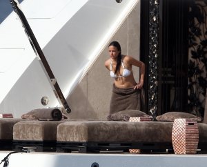 Michelle Rodriguez Sexy 25 thefappeningblog.com.jpg