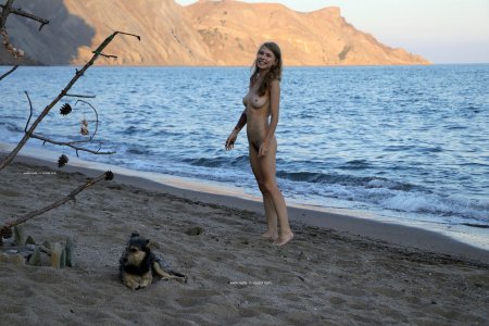 0001-12 thefappeningblog.com.jpg