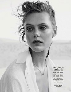 Frida Gustavsson Topless 14.jpg