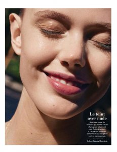 Frida Gustavsson Topless 17.jpg