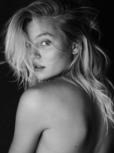 Rachel Hilbert Topless 05.jpg