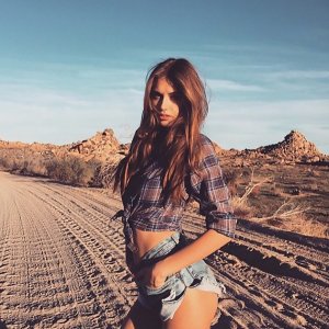 Yulia Rose Topless 20.jpg